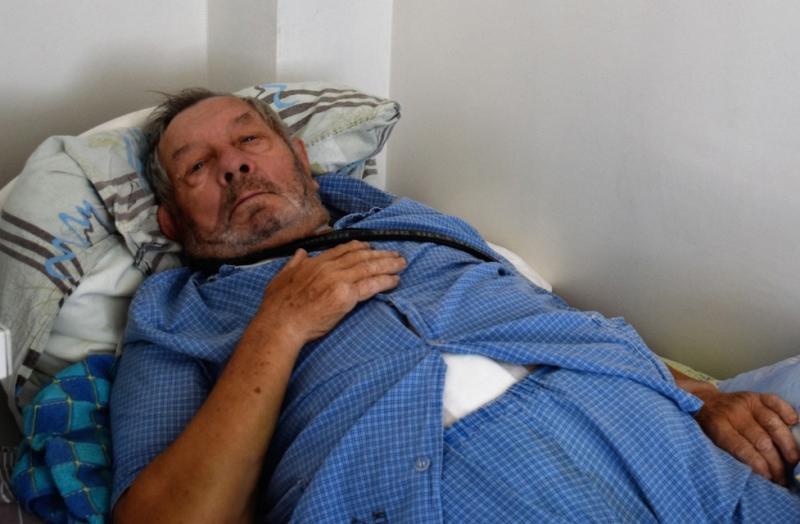 Мужчина, тонущий в трясине, после спасения лечился в нашей больнице